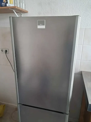 Kühlschrank mit Gefrierschrank