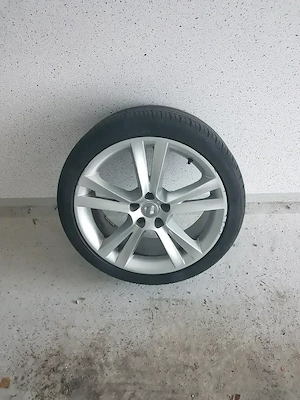 Leichtmetallräder 215   40 R17