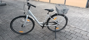 Schönes DAMENFAHRRAD zu verkaufen 