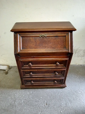 Schreibsekretär aus Holz