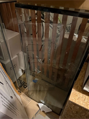 Aquarium    Terrarium