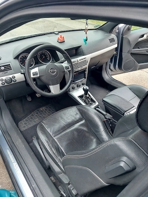 opel.astra h gtc  1,6 Bild 9