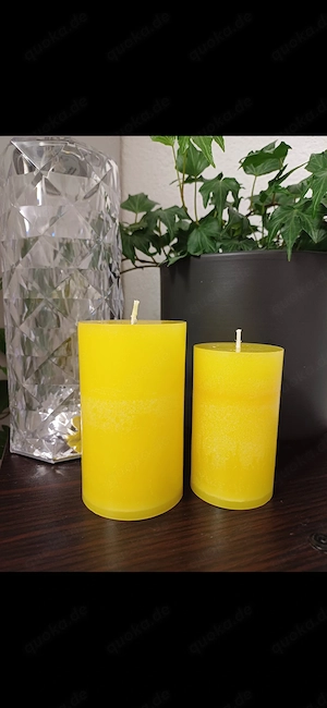 Runde Stumpenkerzen als 2er-Set, zwei Farben Verfügbar 