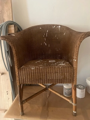 Holzstuhl zu verschenken