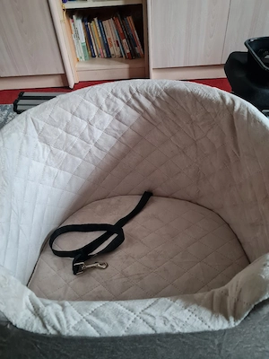 NEUES Kuscheliges Hundebett 50   46 cm.