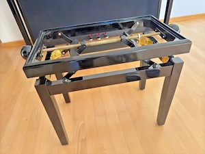 Yamaha Clavinova CLP-685 Klavierlack schwarz hochglanz