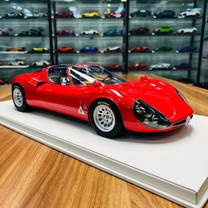 18 Maßstab Alfa Romeo Tipo 33 IN Rot Auf Leder Basis Limitiert Auf 33 Teile