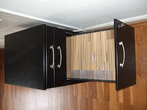 Büro-Schreibtisch mit Rollcontainer für Hängehefter, beides schwarz Bild 4