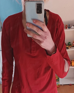 Roter bpc Pullover mit Ellenbogenpatches