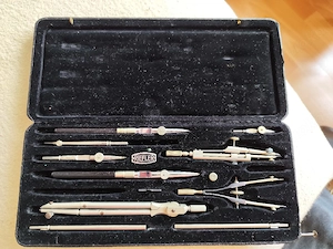 Zirkel und Anreißset Riefler. 