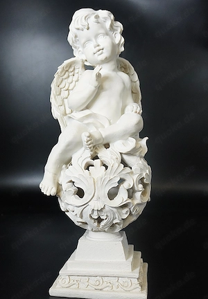 Puttenengelfigur aus Keramik auf Sockel in matt-weißem Finish, 35 cm hoch Bild 2