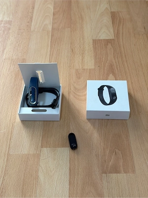 Xiaomi Smartwatch   mit 2 Armbändern & komplettem Zubehör!