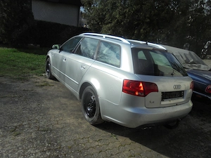 Audi A4 KombiDiesel 2 Liter TDI Bj 3 2005 PS 140 Kupplung Kaputt 2 Motor Bild 4