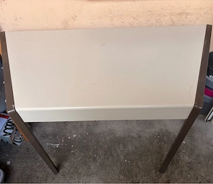 Esstisch   robuster Tisch