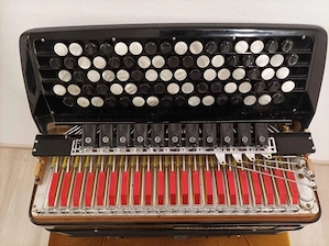 Akkordeon 120 bass , Farbe schwarz, gebraucht