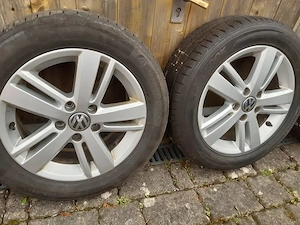 4 Sommerreifen auf Alufelgen