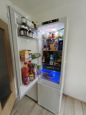 2 Geräte - Stand Gefrierschrank Hisense & Kühlschrank beko Bild 2