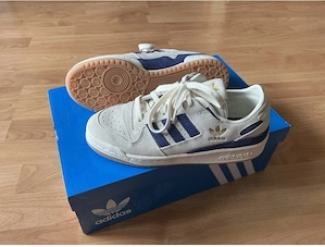 adidas Forum low creme darkblue