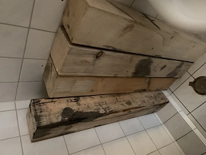 Pfeiler (Balken) aus Massivholz 