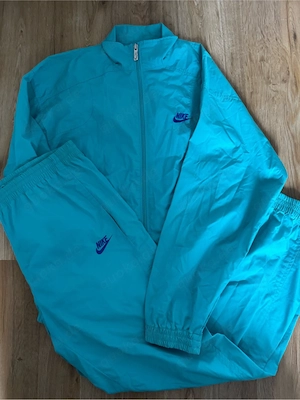 Sportanzug Nike Bild 2
