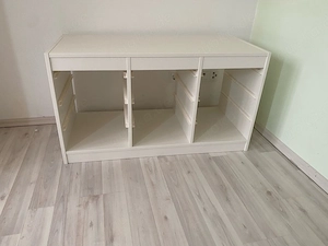 Kinderzimmer Regal mit 4 Fächern