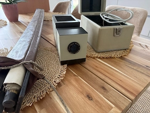 DDR Dia-Projektor mit Leinwand