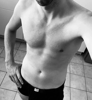 Sympathischer Mann Sucht Sie im Alter von 21-40 für ein Overnight Date Zahle-1500 .