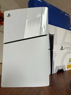 Sony PlayStation 5 Slim 1TB Konsole, Disc-Version, Inkl. PS5 Controller Bild 2