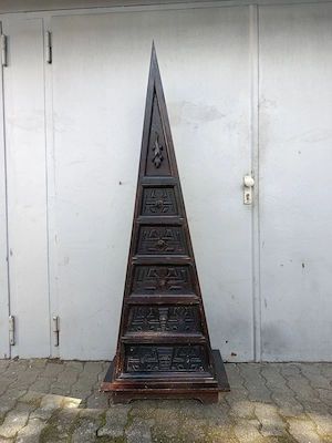 Bali Pyramiden- Schrank