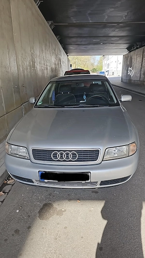 Audi A4 von 1998 an Bastler abzugeben. 