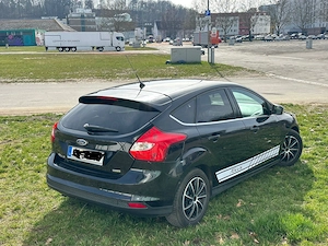 Ford Focus 2015 1.0 Sparsam TÜV 2 2027 Preis 3600 EUR verhandelbar 