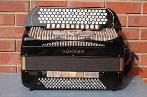 Akkordeon Hohner golina IV Knopfgriff