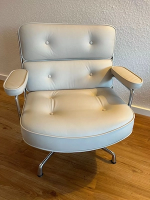 2 x Vitra Lobby Chair ES 105 Sessel, drehbar, Design Charles & Ray Eames