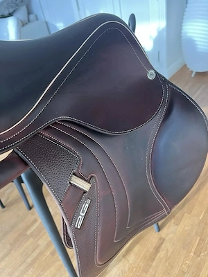 CWD 2Gs Mademoiselle Springsattel 17,5 Zoll