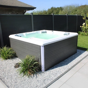 Outdoor Whirlpool mit Heizung 34 Düsen Hot Tub Aussenwhirlpool Spa OUTLETWARE