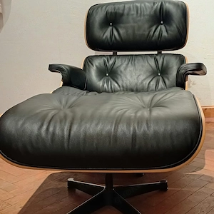 Vitra. Eames Lounge Chair & Ottoman Leder Schwarz Kirschbaum Top Zustand Vintage Bild 2