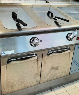 Mareno Doppelfriteuse Top Zustand 2 x 15 Ltr. Neue Körbe und Siebe 400 V