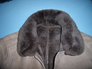 Neue Fell-Lederjacke (Imitat) Bild 4