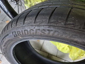 Sommerreifen Bridgestone 225 40 R19 - neuwertig