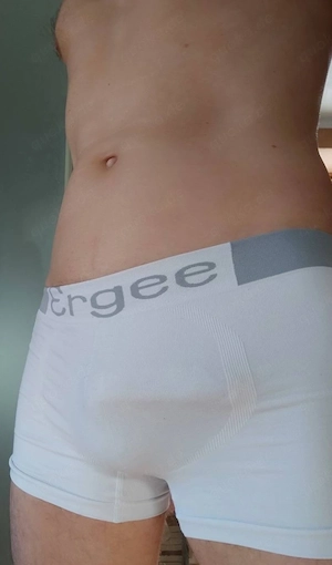 Suche Sex-Date und Abenteuer mit einer Frau (ab21-36Jahre) gegen Bezahlung 500,-