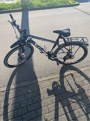 Cube CMPT Analog  Fahrrad schwarz  Gepäckträger und Zubehör