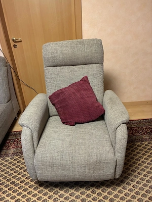 Relaxsessel, grau mit Drehteller elektrisch verstellbar Bild 3