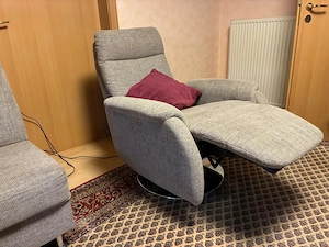 Relaxsessel, grau mit Drehteller elektrisch verstellbar