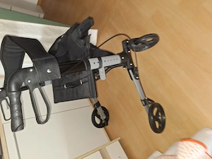 Rollator neuw.