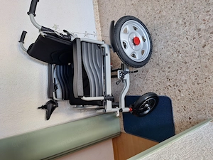 Rollstuhl elektrisch  Bild 2