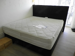 Boxspringbett, Liegefläche 180 x 200, mit pass. Matratze 180 x 200