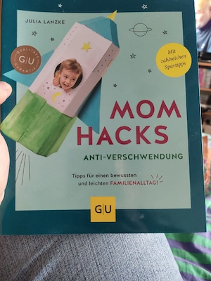 Mom Hacks Anti-Verschwendung Buch   sehr gut