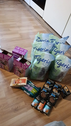 Silikatstreu   Futter Katze , frisch bzw. neu