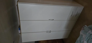 Kleiderschrank fast neu