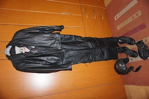 Verkaufe Motorrad Kleidung kpl. mit Stiefel, Helm und Handschuhen - Leder
